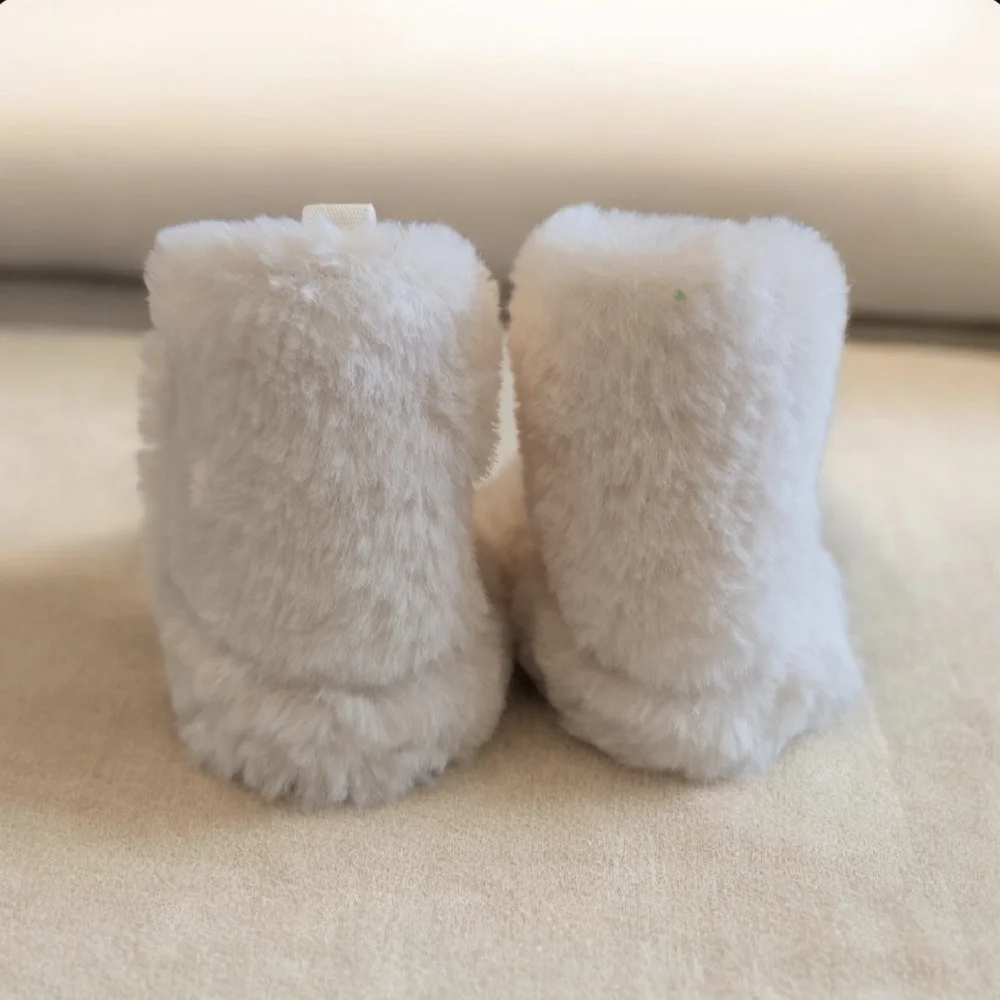 Old Navy Unisex Faux-Fur Booties for Baby Size 12-18M